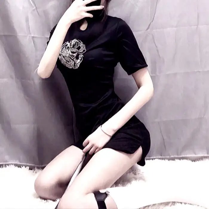 桃红女霸